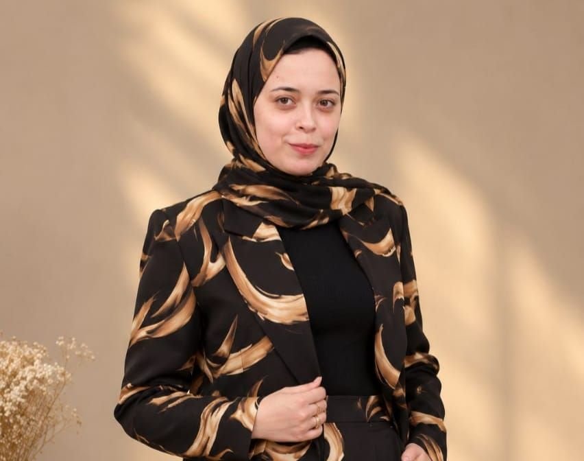 مريم عوض بإطلالة ساحرة من توقيع وائل أحمد.. مقدمة «الكلام على مين» تكشف حقيقة توقف الموسم الثالث وتوضح أسباب تأجيل الحلقة الجديدة