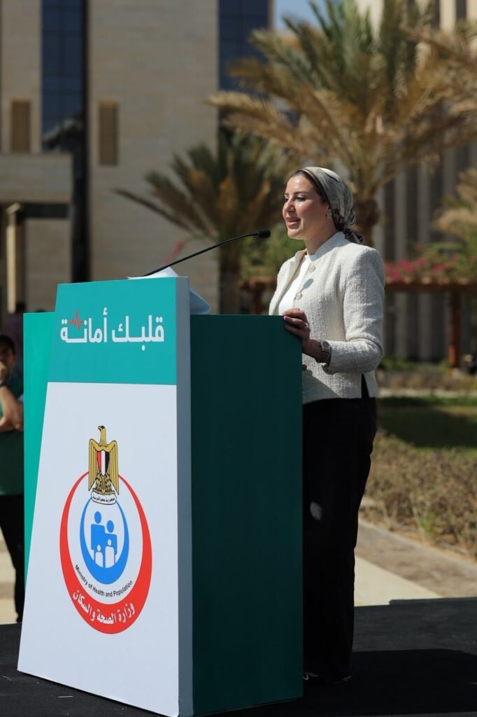IMG-20261025-WA0065-682x1024 «باير» ووزارة الصحة تنظّمان ماراثون «قلبك أمانة» بالعاصمة الإدارية للتوعية بصحة القلب