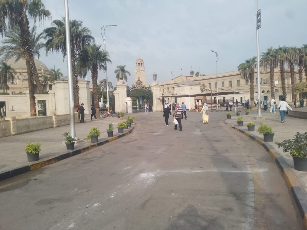 IMG-20261026-WA0028-1024x768 حملات مكثفة لرفع كفاءة النظافة بشارع الجامعة حي جنوب الجيزة