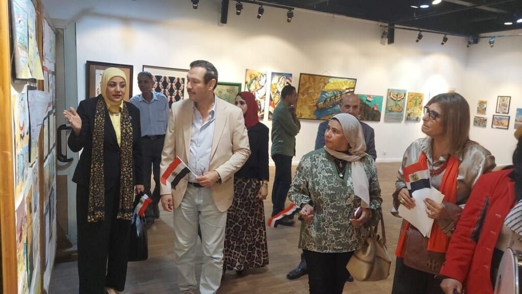 IMG-20261027-WA0006-1024x577 "أيمن الشيوي "في جولة ثقافية بين المكتبات المتنقلة ومعرض توثيق انتصارات أكتوبر بقاعة أدم حنين بالهناجر