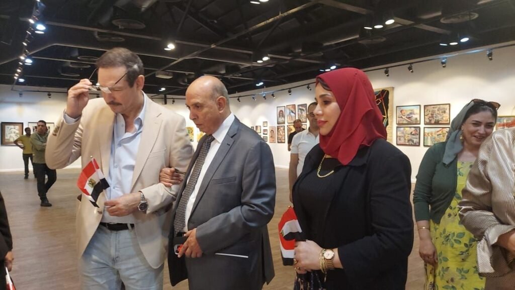 IMG-20261027-WA0008-1024x577 "أيمن الشيوي "في جولة ثقافية بين المكتبات المتنقلة ومعرض توثيق انتصارات أكتوبر بقاعة أدم حنين بالهناجر
